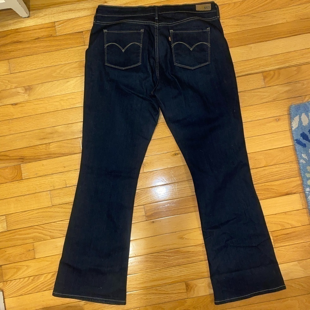 Levi Demi Curve Boot Cut - Picture 6 of 9